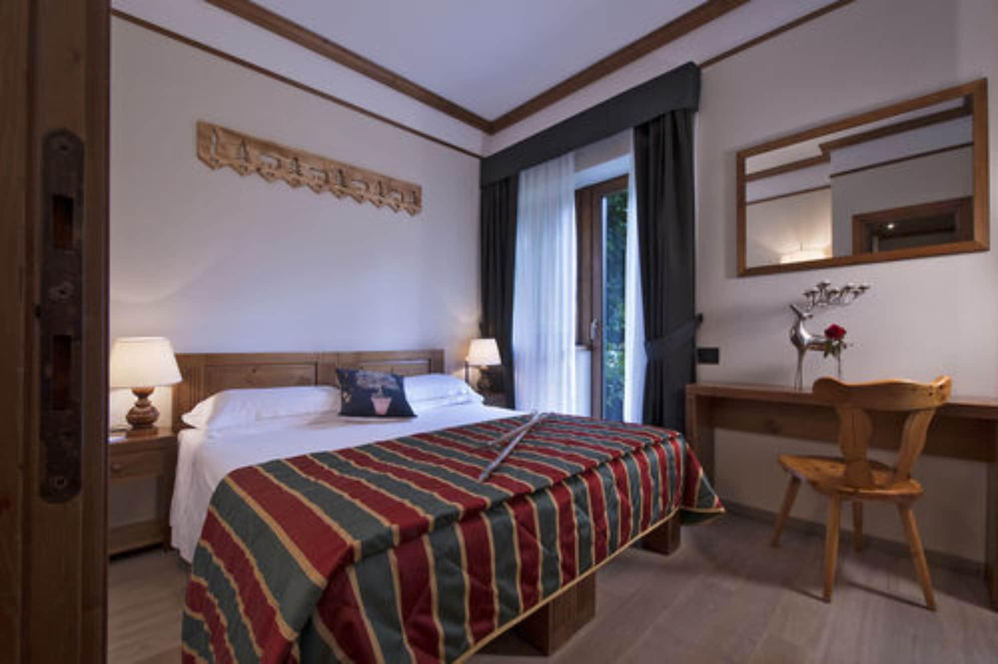 Boutique Hotel Villa Blu Cortina dʼAmpezzo Exterior foto