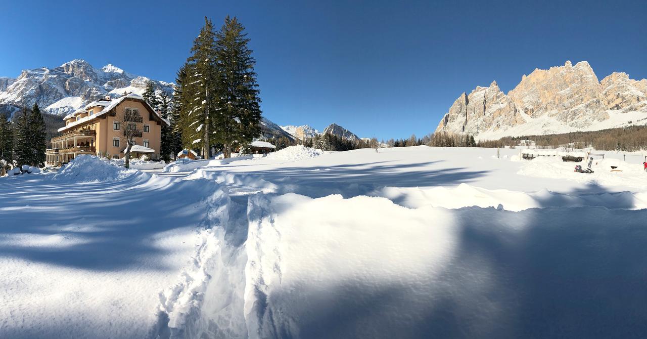 Boutique Hotel Villa Blu Cortina dʼAmpezzo Exterior foto