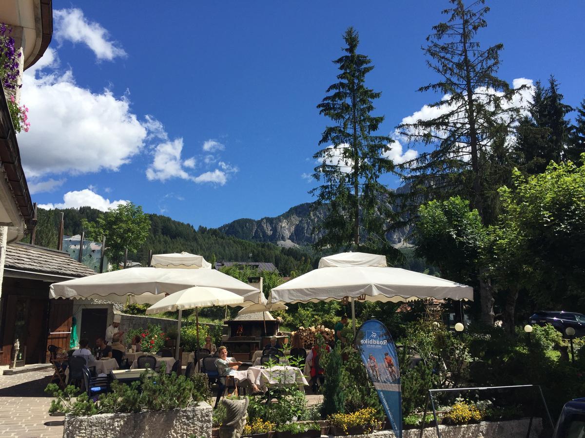 Boutique Hotel Villa Blu Cortina dʼAmpezzo Exterior foto