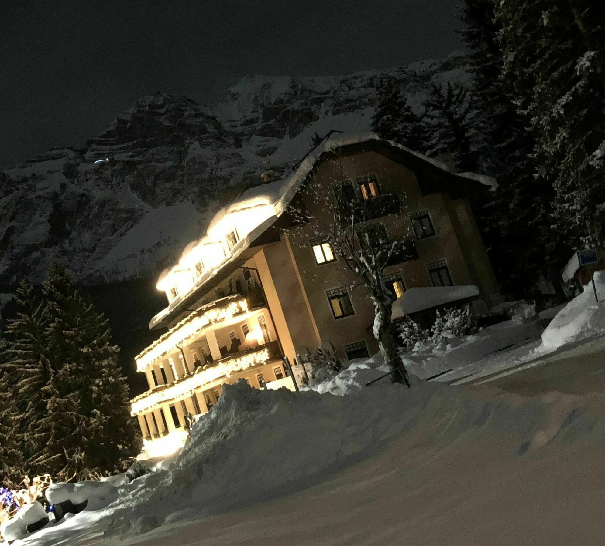 Boutique Hotel Villa Blu Cortina dʼAmpezzo Exterior foto