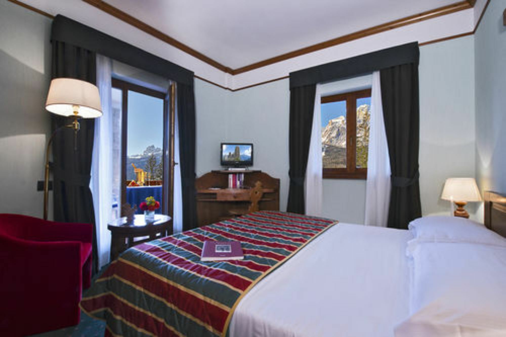 Boutique Hotel Villa Blu Cortina dʼAmpezzo Exterior foto